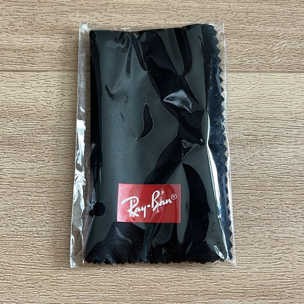 Ray-Ban Case - Picture 5 of 5